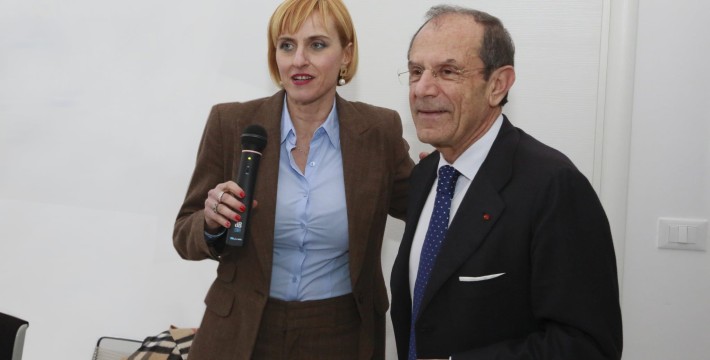 “Una vita per vincere il cancro”: a Nardò il racconto umano e professionale del prof. Francesco Schittulli